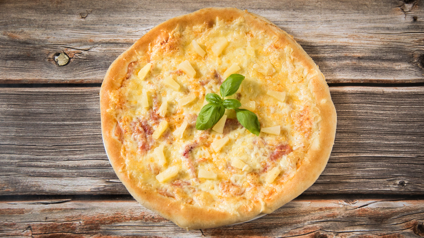 5 Hawaii pizza (30cm) menü