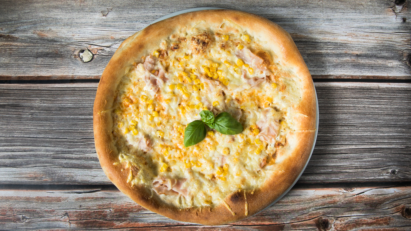 32 Pipi pizza (30cm) menü